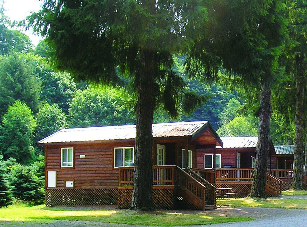 Thunderbird Rv & Camping Resort Monroe Buitenkant foto